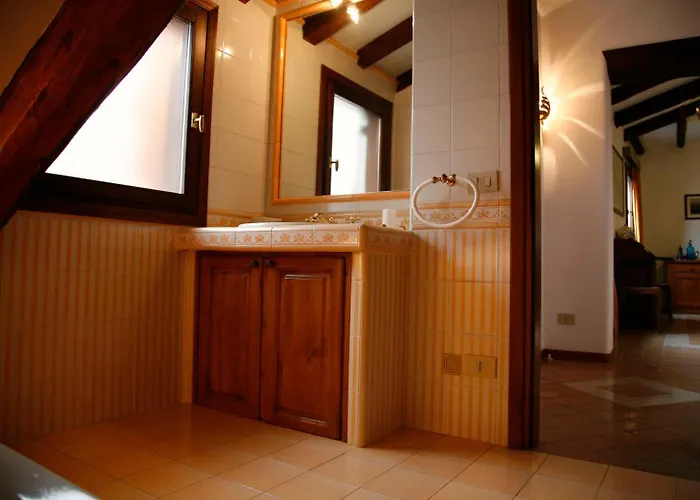 Venice Salute Apartments